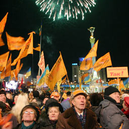 Украинцы носят траур по надеждам, которые потерпели неудачу после оранжевой революции