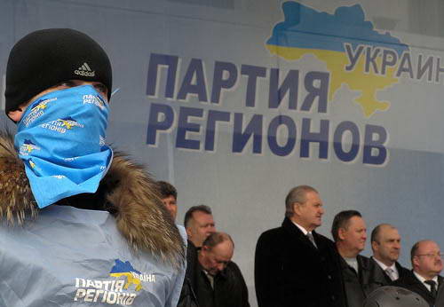 Антиправительственная встреча в Луганске забрала приблизительно 10 тысяч человек (фотография)