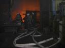 Все пожарные Луганска погасили фабрику в центре города