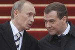 Medvedev в Путине - в роли первой леди