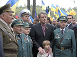 Yushchenko: Украина должна демонтировать все коммунистические символы убийства